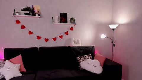 Amy online show from September 18, 9:19 am