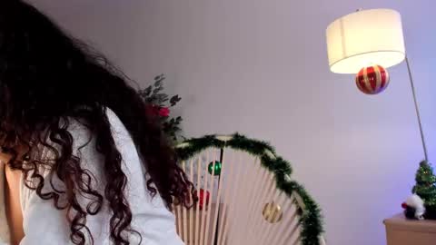 Amely online show from November 24, 4:31 pm