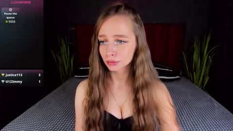 Amy online show from October 27, 6:13 pm