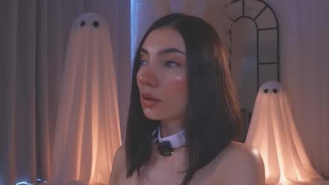 Amy Armstrong online show from October 28, 7:52 pm