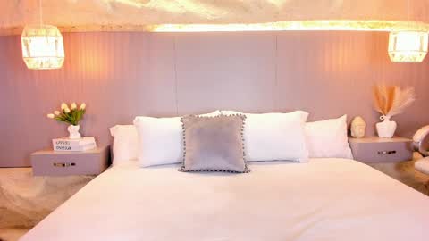 amy online show from April 16, 12:05 pm