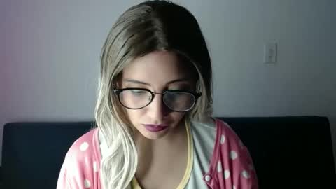 amycosplay99 online show from February 2, 9:34 pm