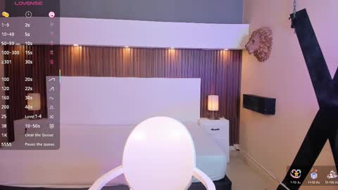 amyjohnsonn online show from September 25, 1:32 pm