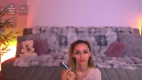 amykentt online show from May 31, 6:09 pm