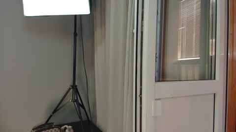 amylanee online show from September 14, 8:23 am