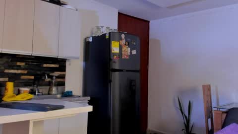 Amy online show from April 18, 7:58 pm