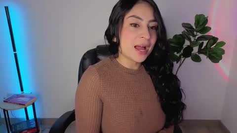 Snapshot of amyross1 chatting on October 18, 6:16 am Aleja  online show from October 18, 6:16 am