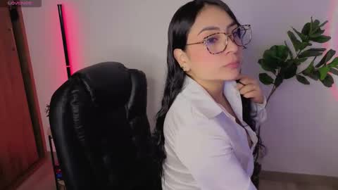 Snapshot of amyross1 chatting on October 2, 5:34 am Aleja  online show from October 2, 5:34 am