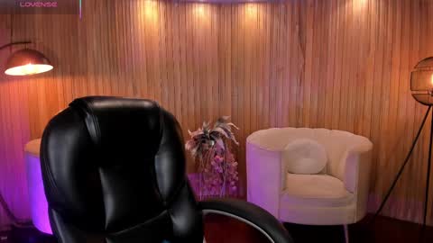 AMY WALKER online show from February 24, 10:02 am