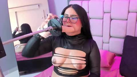 amywhitte_ online show from December 14, 8:03 pm