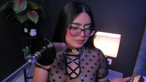amywhitte_ online show from March 20, 4:50 am