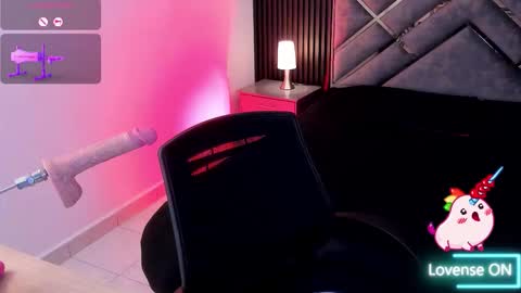 amyy blake  online show from February 4, 11:57 am