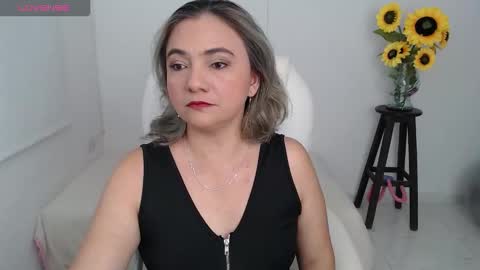 Snapshot of ana_hotmilf chatting on October 20, 11:52 pm  Ana  online show from October 20, 11:52 pm