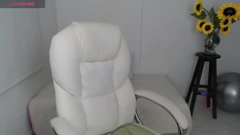 Snapshot of ana_hotmilf chatting on October 11, 10:56 pm  Ana  online show from October 11, 10:56 pm