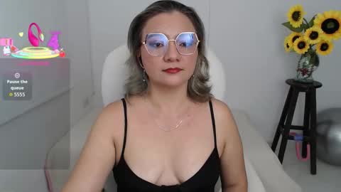 Snapshot of ana_hotmilf chatting on October 12, 11:29 pm  Ana  online show from October 12, 11:29 pm