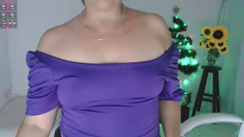  Ana  online show from December 19, 1:10 am