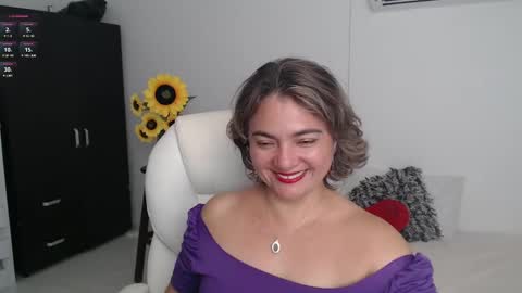 Snapshot of ana_hotmilfx chatting on March 7, 8:11 pm ANA online show from March 7, 8:11 pm