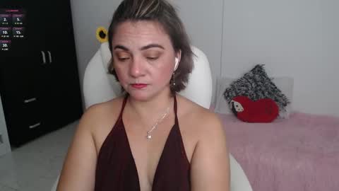 Snapshot of ana_hotmilfx chatting on February 20, 12:08 am ANA online show from February 20, 12:08 am