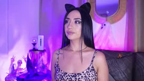   online show from October 20, 4:15 am