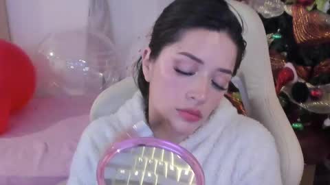 Im anna but you can call me as you want online show from December 19, 3:52 pm