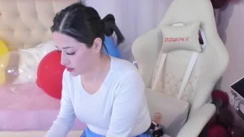 Im anna but you can call me as you want online show from January 12, 5:11 pm