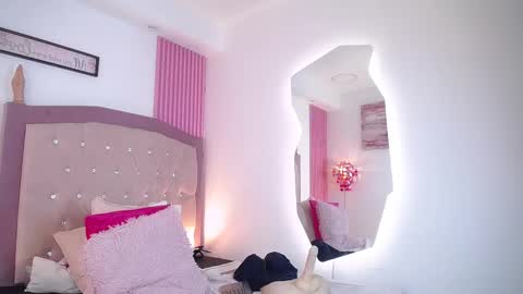 Ana Moon  online show from March 7, 7:37 am