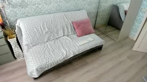   Ana   online show from April 1, 7:31 am