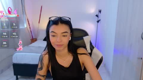 ANABEL WOLF  online show from October 22, 2:55 pm