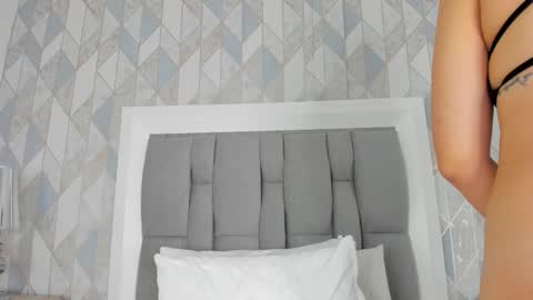   online show from November 4, 12:21 pm