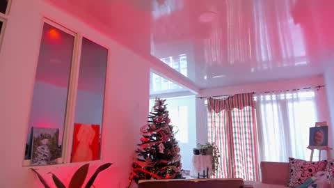 Mariana  online show from December 10, 1:44 pm