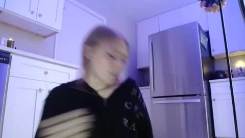 analwonderlandx online show from March 25, 9:06 pm