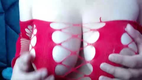 Snapshot of analybigboobs chatting on December 24, 3:05 am catherin owen online show from December 24, 3:05 am