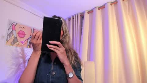 Ana online show from March 25, 7:39 pm