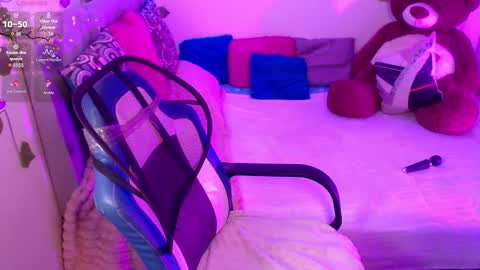 Ana online show from October 25, 2:14 pm