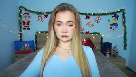 anastacyyellig online show from January 5, 7:39 pm