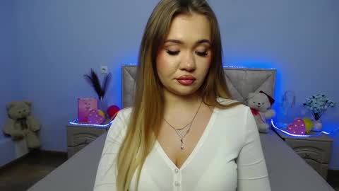 anastacyyellig online show from January 29, 6:50 pm