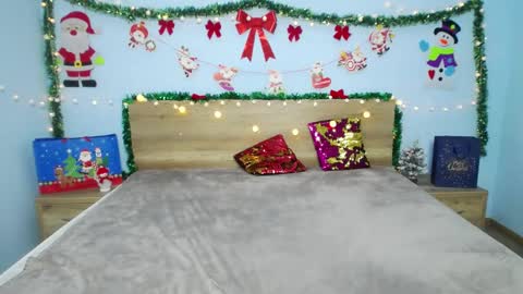 anastacyyellig online show from December 30, 6:09 am