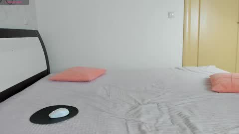 Sexy girl online show from May 8, 6:49 am