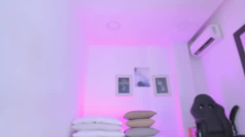 Ana online show from October 17, 7:39 pm