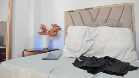 Andra Cyrus online show from October 6, 2:12 pm