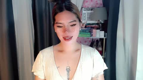 andrea06121998 online show from April 2, 4:26 pm