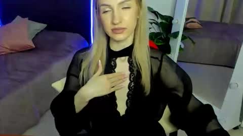 andrianabelle online show from January 10, 6:12 pm