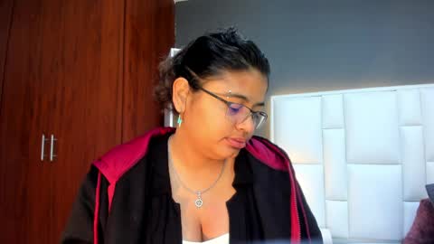 Andy D online show from April 3, 11:30 am