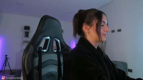      online show from March 23, 2:18 am