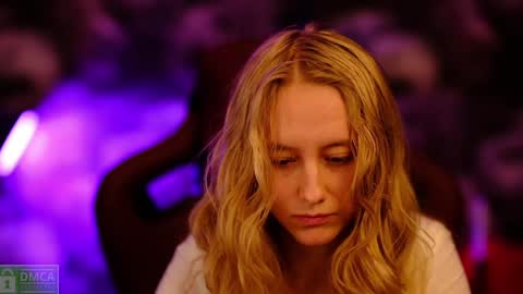 angeellina online show from January 1, 7:53 pm