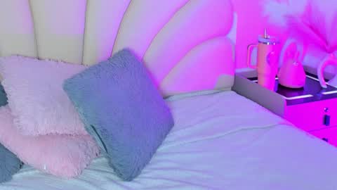 Angel online show from May 6, 4:11 pm