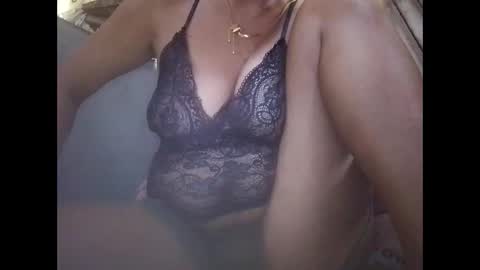 angel_pilipinaxxx10 online show from February 14, 3:19 am