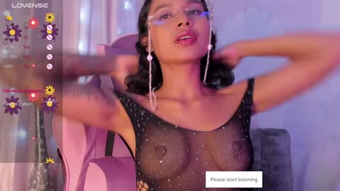 Snapshot of angel_smile18 chatting on December 6, 4:25 am angel online show from December 6, 4:25 am