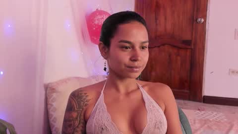 Snapshot of angel_smile18 chatting on September 29, 7:30 pm angel online show from September 29, 7:30 pm