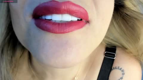 Angel  online show from December 19, 6:01 pm